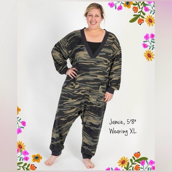 Natural Life camo Johnnie Jumpsuit size large loungewear onesie - Picture 6 of 6